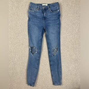 We the Free busted knee skinny jeans size 27 edgy distressed thrashed boho